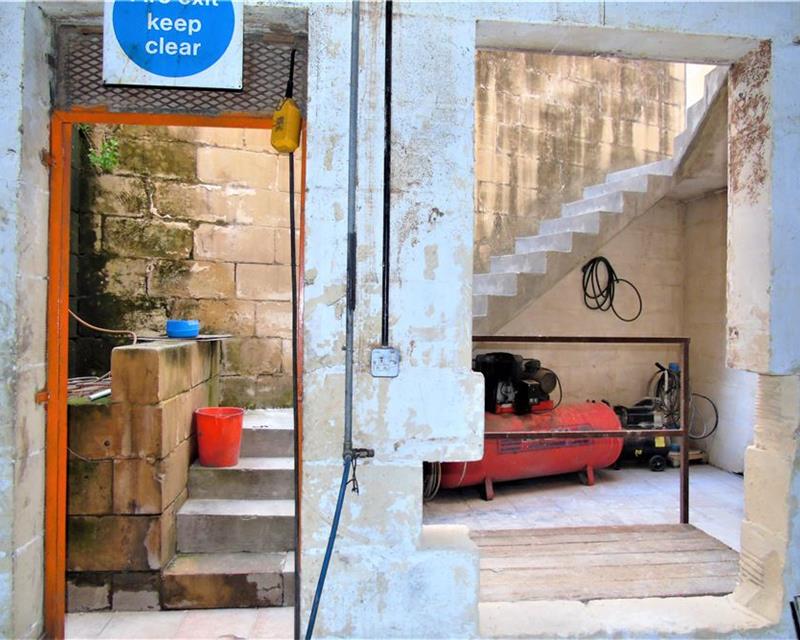 Warehouse - For Rent - View 3
