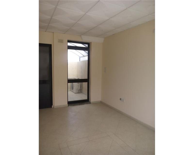 Shop - For Rent - View 3