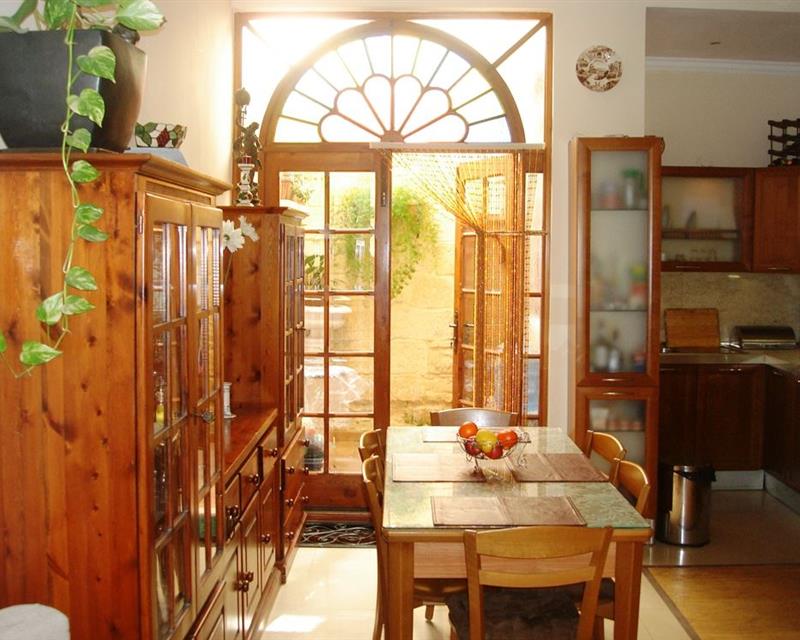 Townhouse - For Rent, Sliema