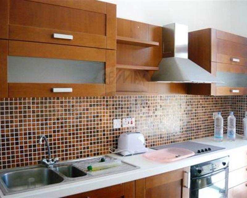 Maisonette - For Rent, Gzira