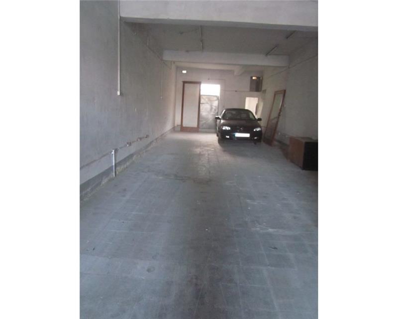 Garage (Commercial) in Santa Venera