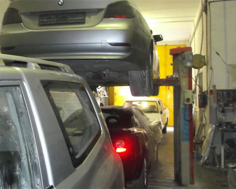 Garage (Commercial) - For Rent - View 2