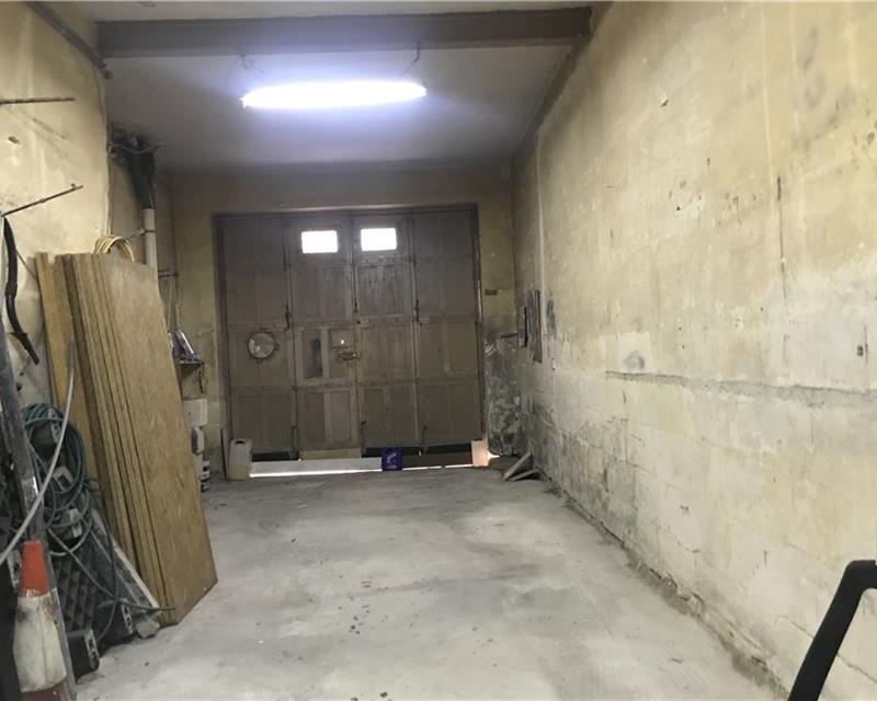 Garage (Residential) in Hamrun