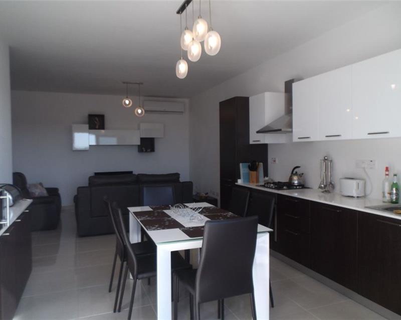 Maisonette - For Rent, Luqa