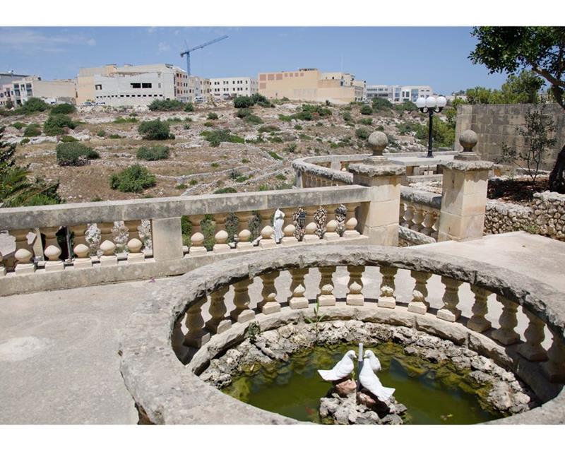 Villa Semi-detached - For Rent, Mosta